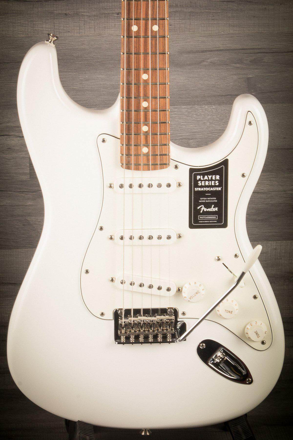 USED - Fender Player Series Stratocaster - Polar White - Pau Ferro