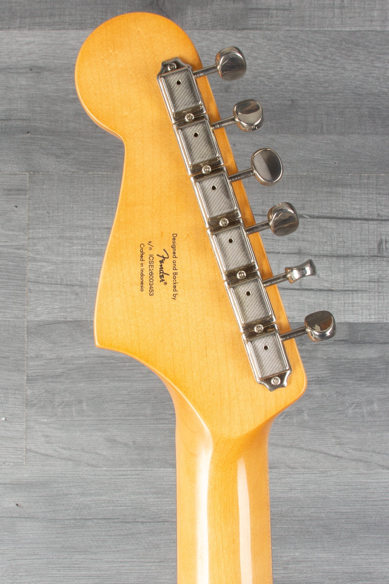 Squier FSR Classic Vibe™ 60s Jazzmaster®, Laurel Fingerboard, Tortoishell Pickguard, Matching Headstock, Burgundy Mist