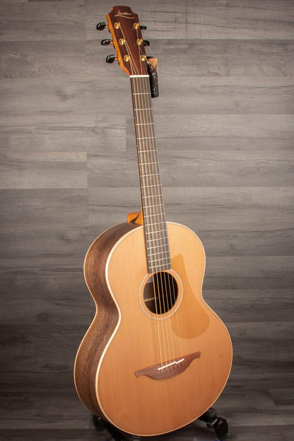 Lowden S-23 Acoustic Guitar - Exceptional Sound and Craftsmanship