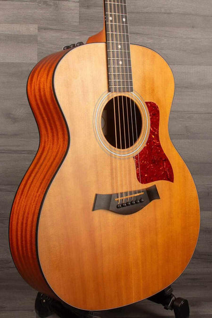 USED - Taylor 114e