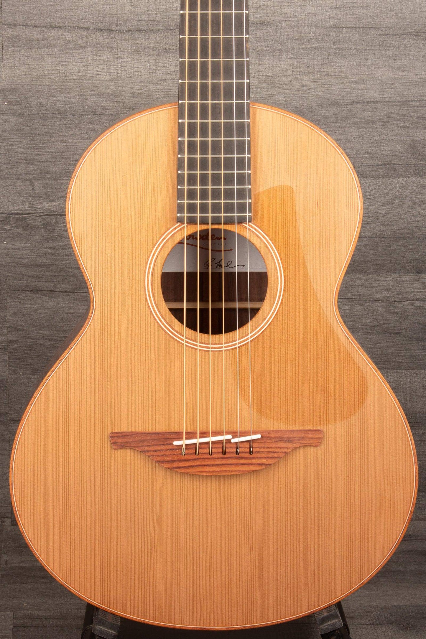 Lowden WL-25 Acoustic Guitar - Premium Quality Sound and Craftsmanship