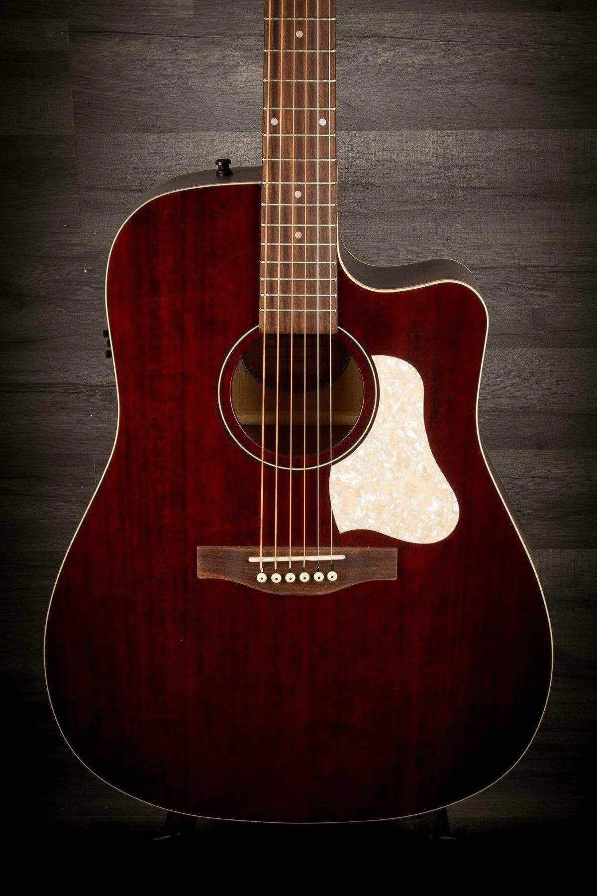 Art & Lutherie Americana Tennessee Red CW QIT