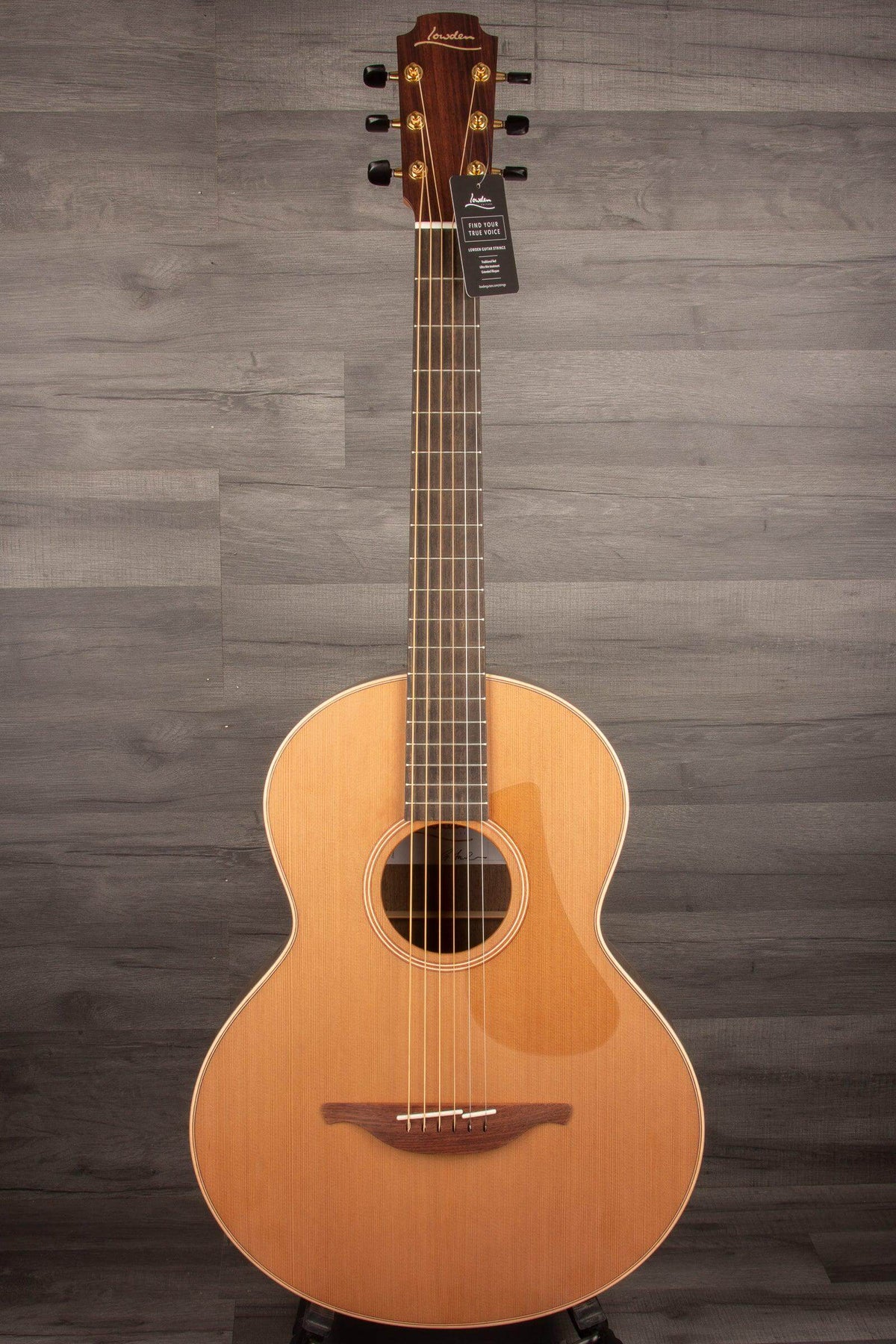 Lowden S-23 Acoustic Guitar - Exceptional Sound and Craftsmanship