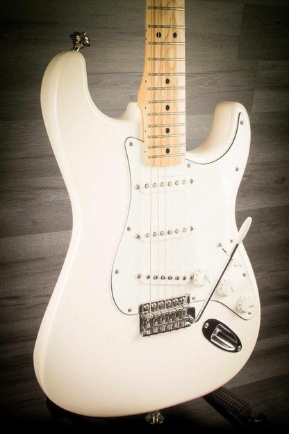 USED - Fender Standard Stratocaster - Arctic White