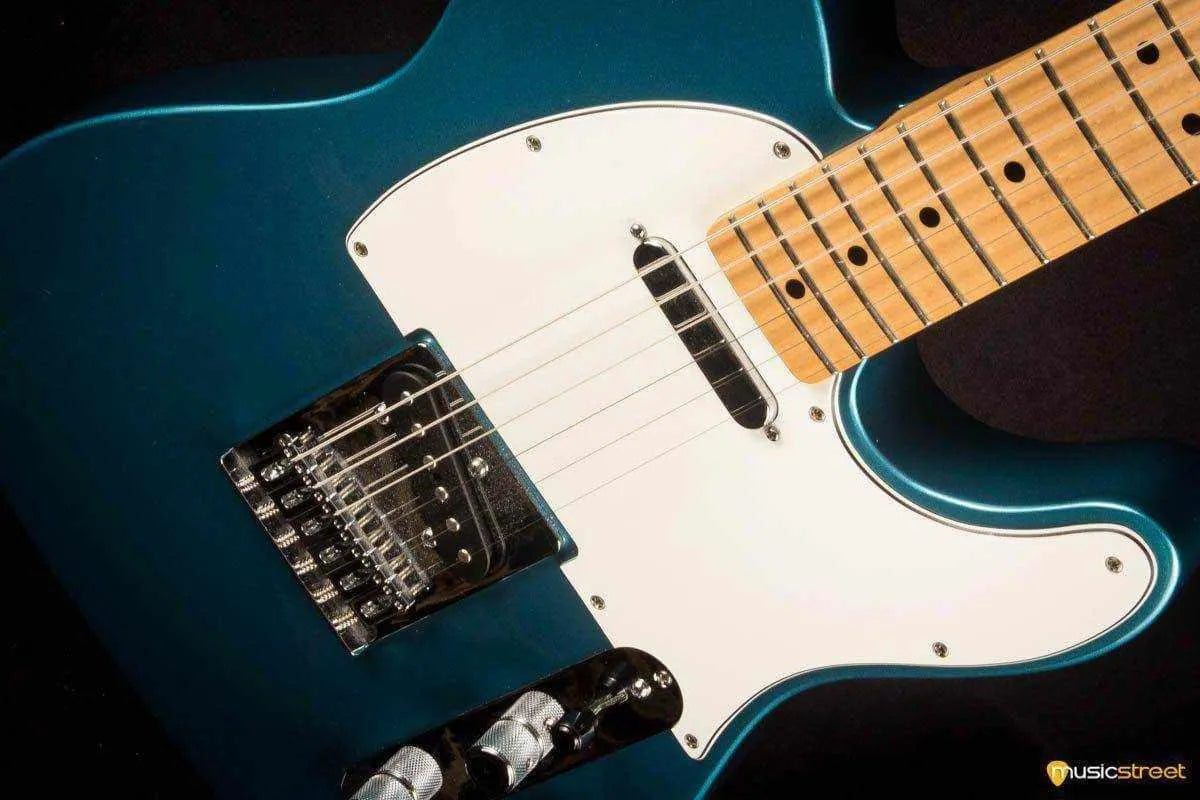 USED - Fender Standard Telecaster - Lake Placid Blue, Maple Neck