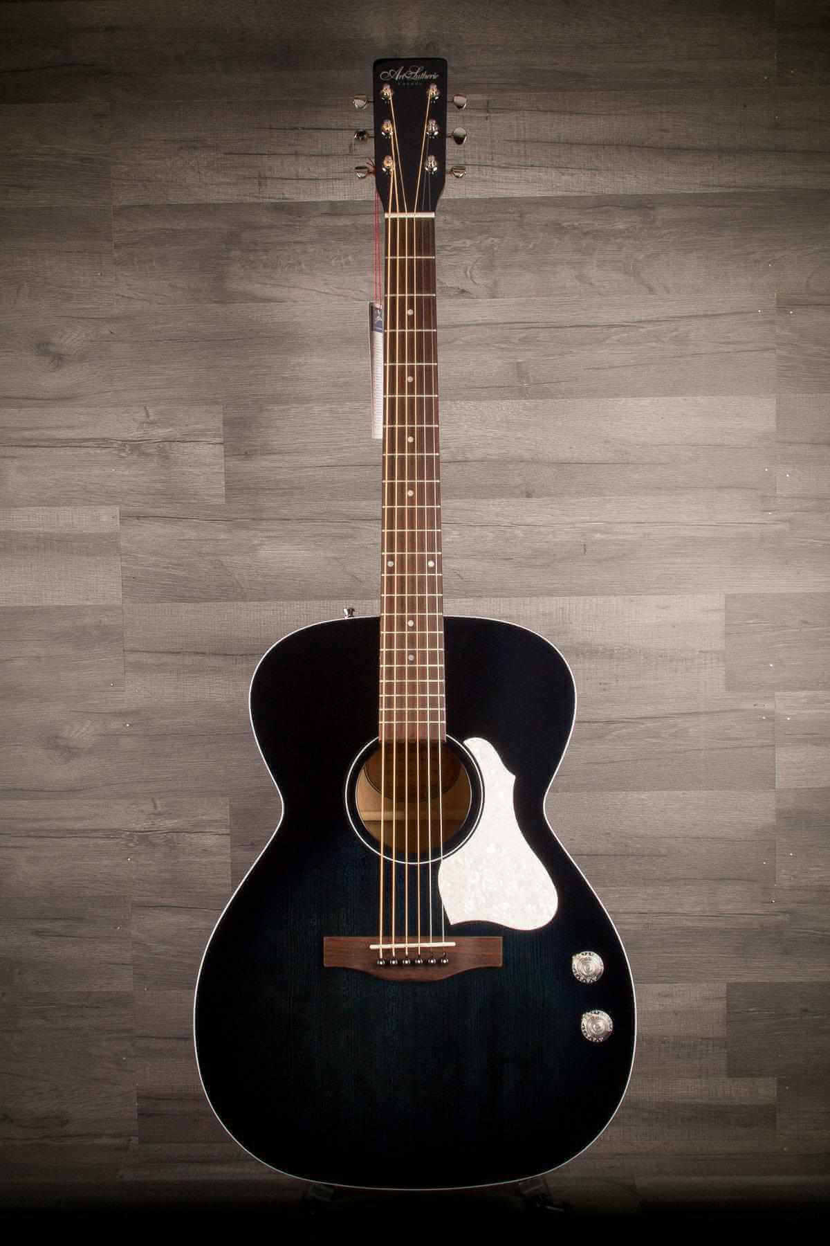 Art & Lutherie Legacy Q-Discrete - High Gloss Indigo Burst