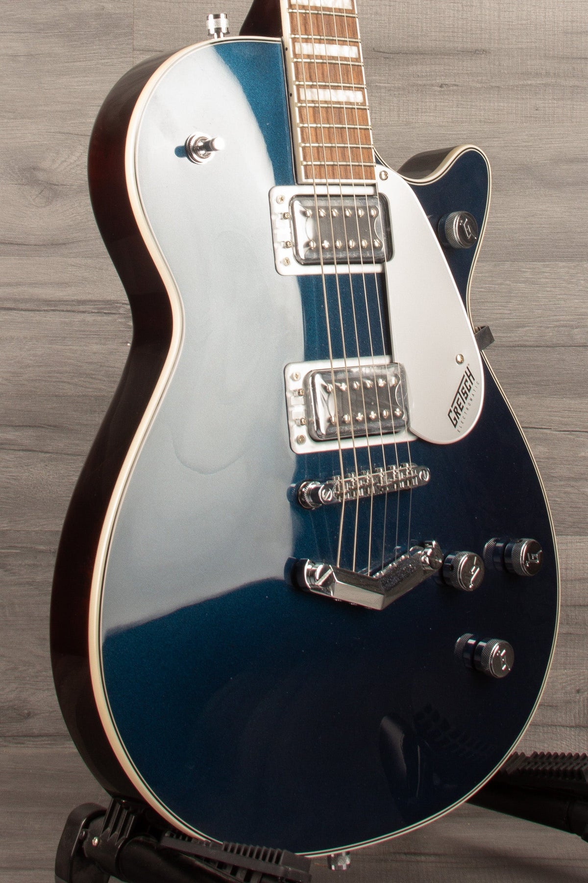 USED Gretsch G5220 Electromatic Jet Guitar in Exceptional Condition - Amazing Sound Quality!