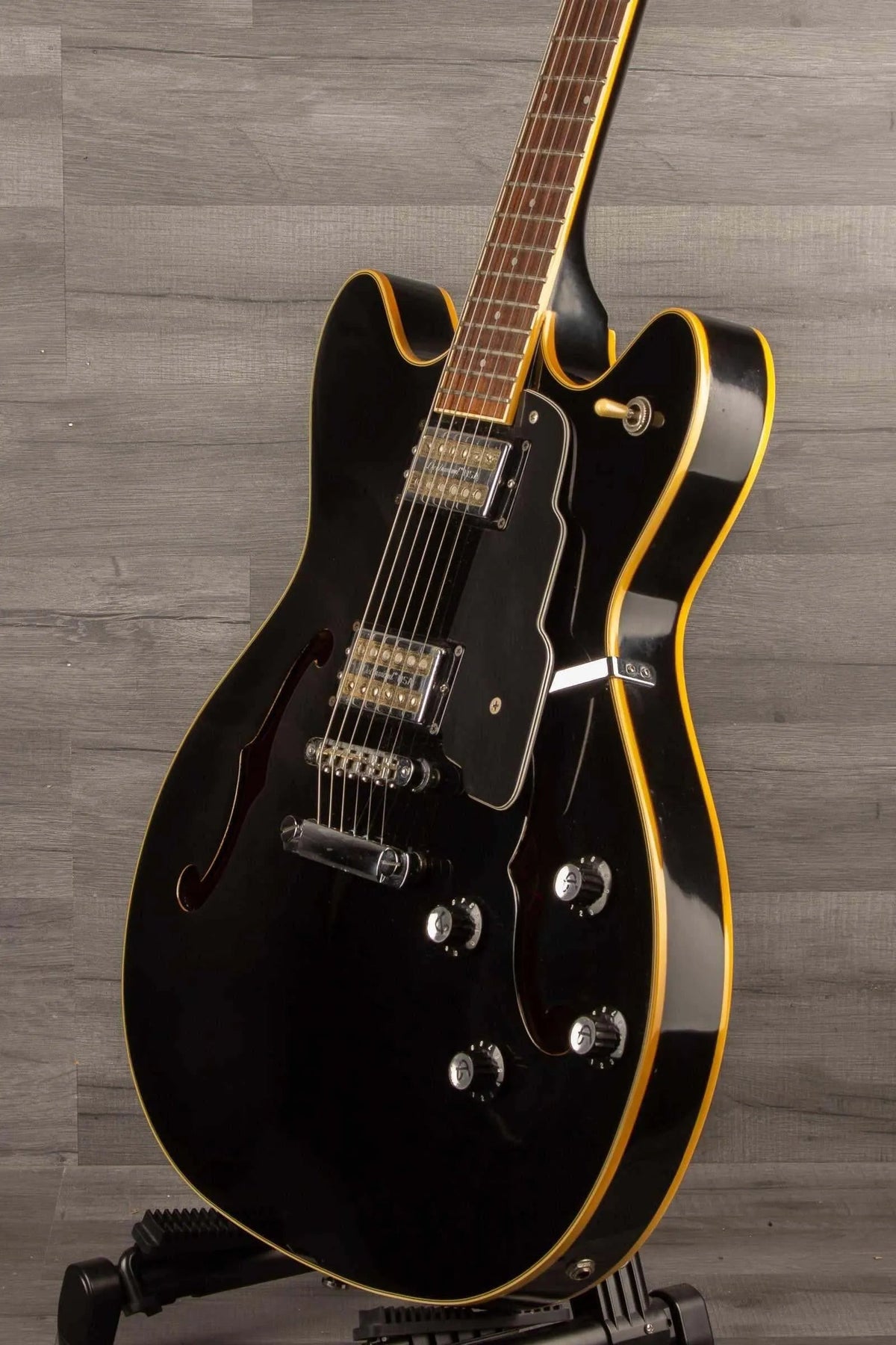 USED -  DeArmond (Guild) Starfire Custom Black inc hard case