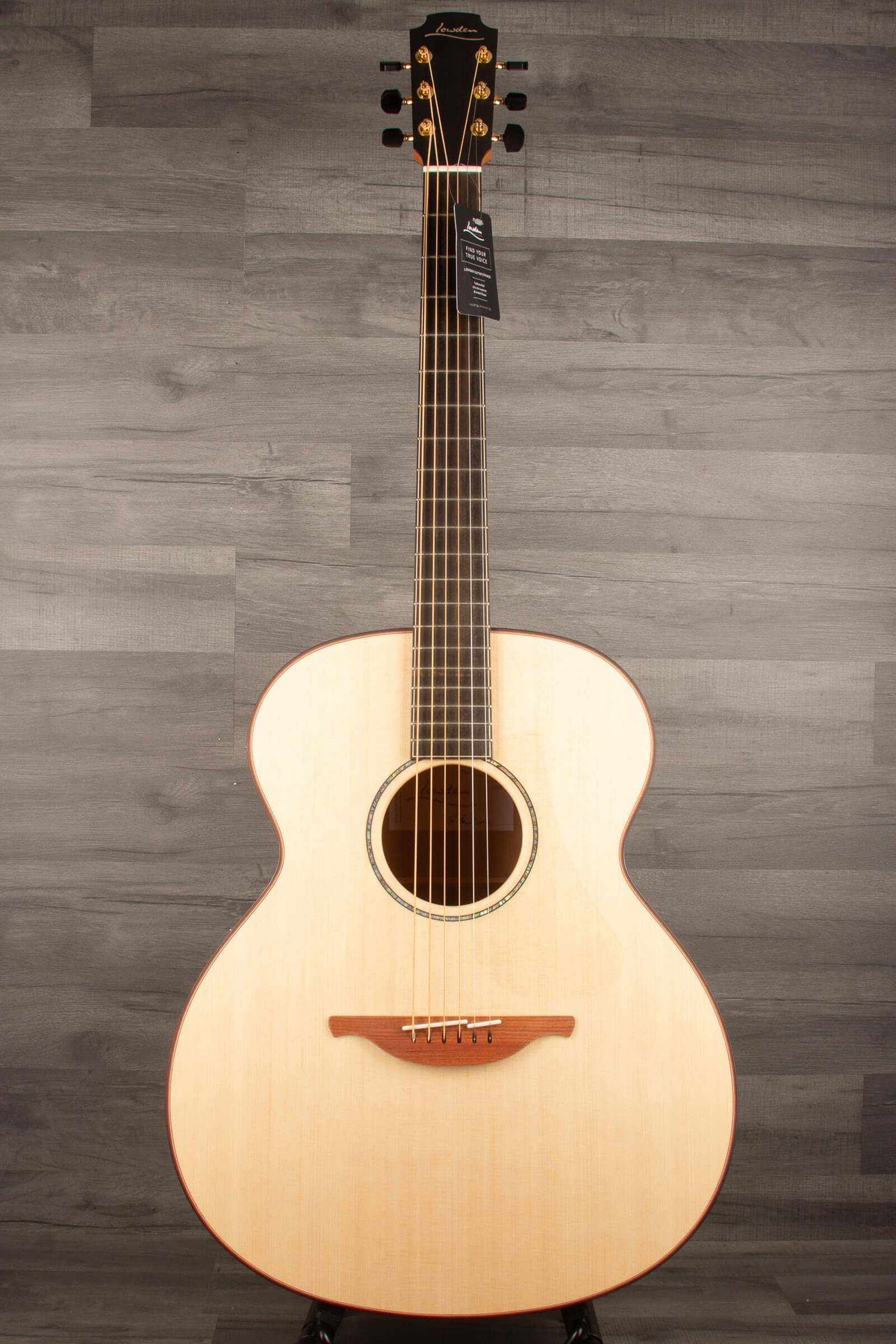 Lowden O-35 Cherry Lutz Guitar - Premium Acoustic Excellence and Craftsmanship
